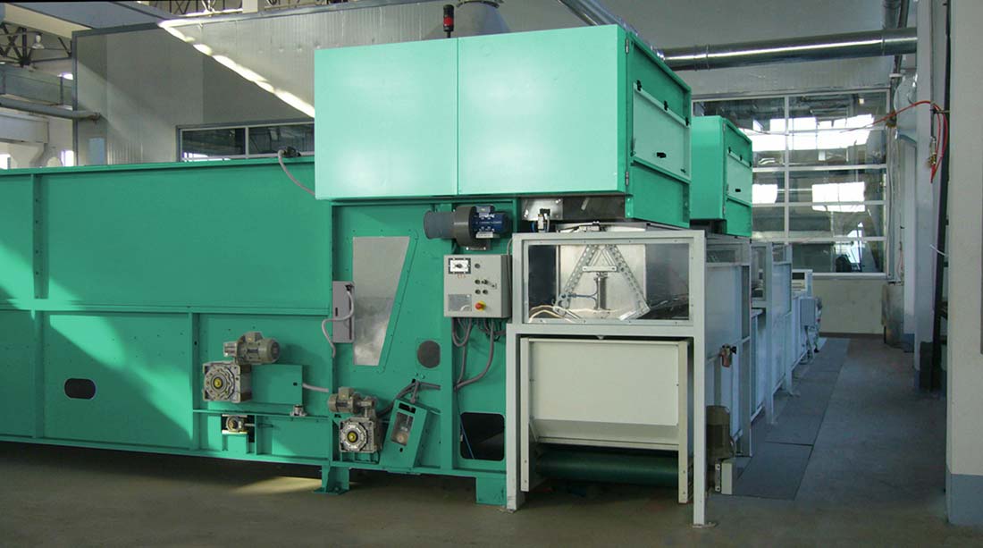 Cotton fiber cleaning and preparation machine